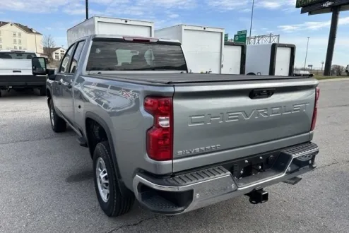 2024 Chevrolet Silverado 2500HD photo 3