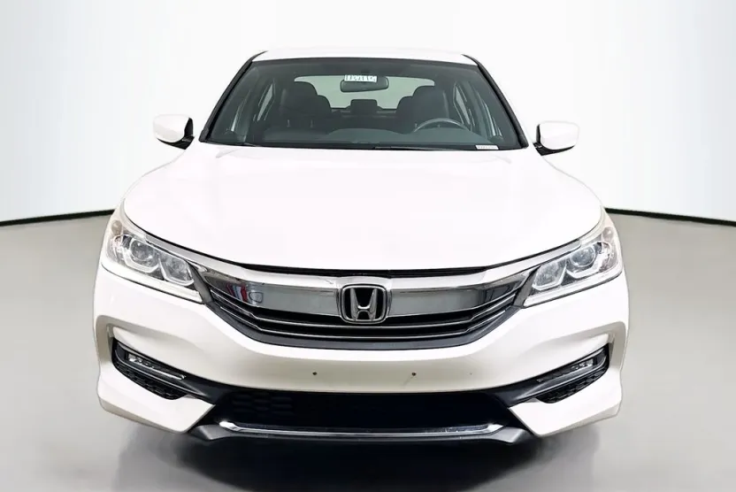 2017 Honda Accord Sport SE photo 1