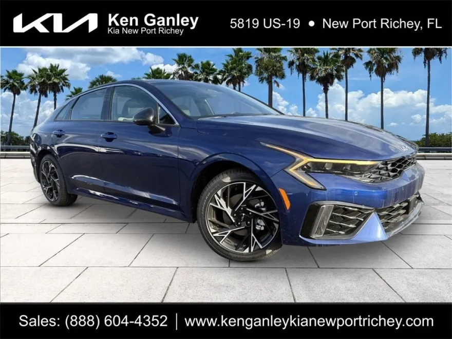 2025 Kia K5 GT-Line photo 1