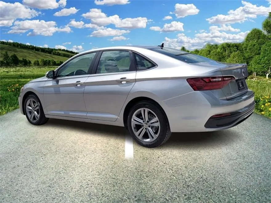 2024 Volkswagen Jetta SE photo 1