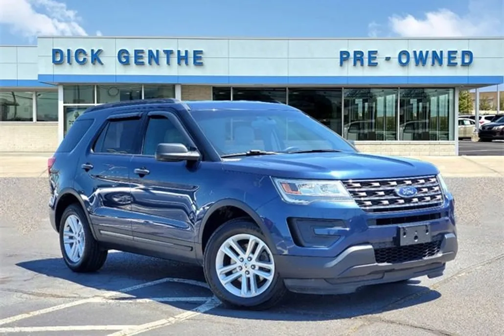 2016 Ford Explorer Base photo 1