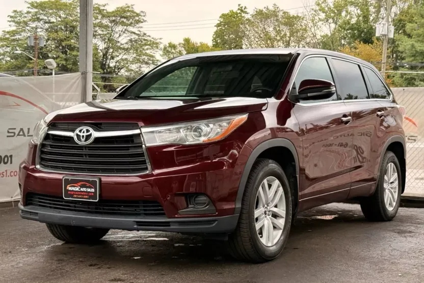 2016 Toyota Highlander Base Hybrid photo 1