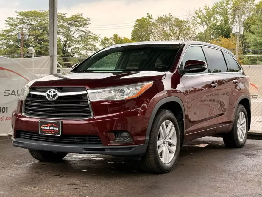 2016 Toyota Highlander Base Hybrid photo 1