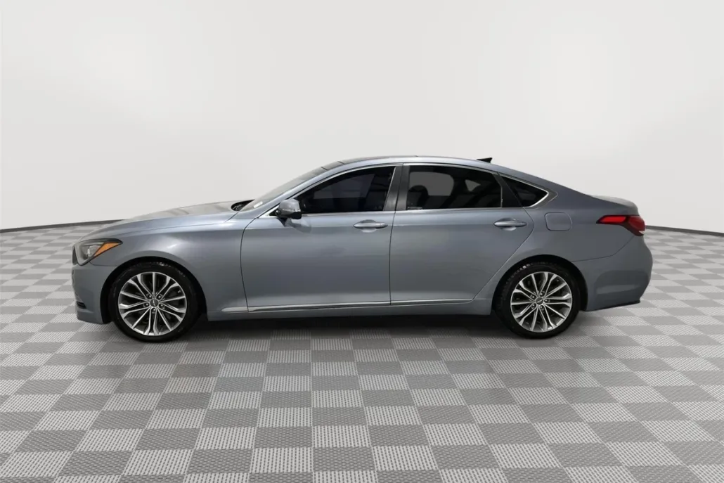 2015 Hyundai Genesis 3.8 photo 1