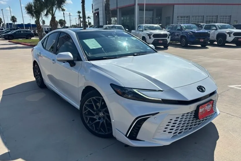 2025 Toyota Camry XSE photo 1