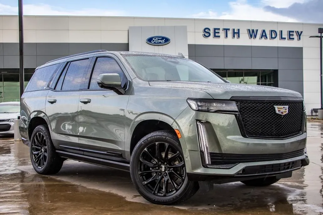 2023 Cadillac Escalade Sport Platinum photo 1