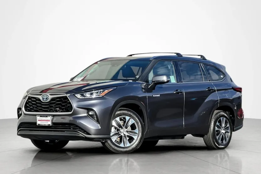 2020 Toyota Highlander Hybrid XLE photo 1