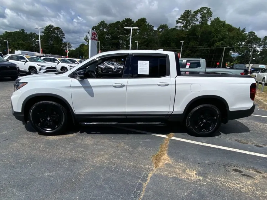 2021 Honda Ridgeline Black Edition photo 1