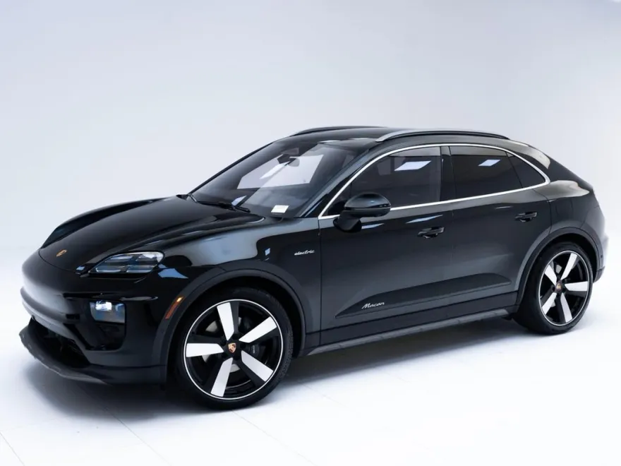 2022 Porsche Cayenne GTS photo 36