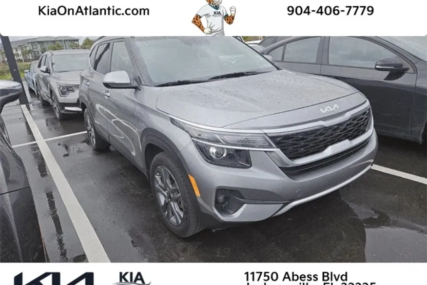 2023 Kia Seltos S photo 1