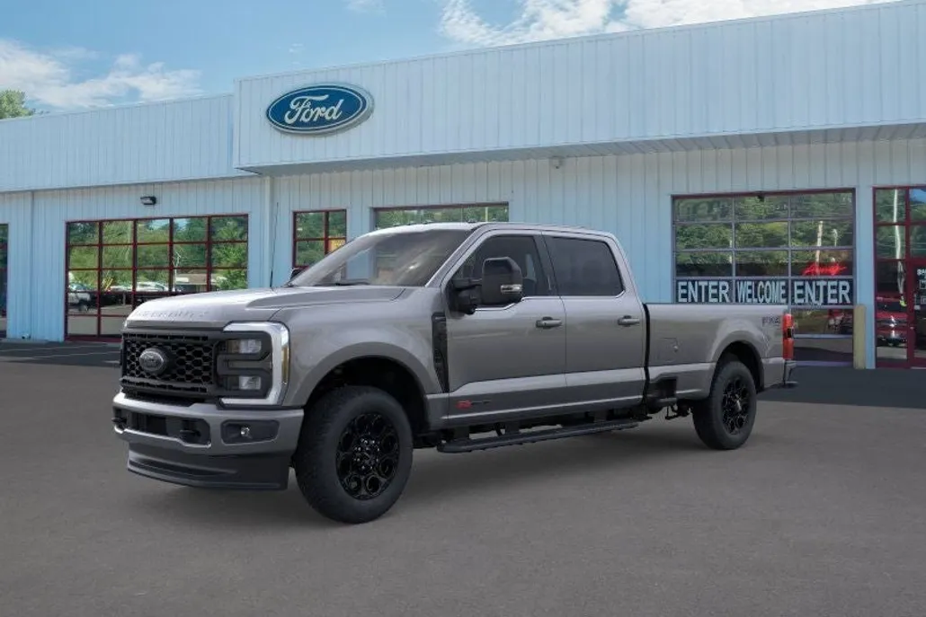 2025 Ford F-350 Lariat photo 1