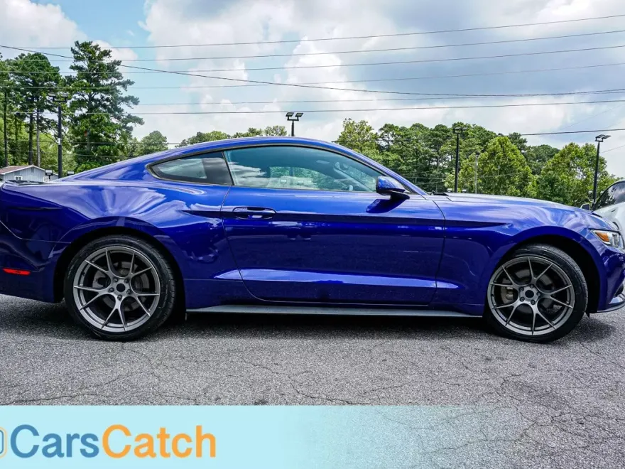2015 Ford Mustang V6 photo 1