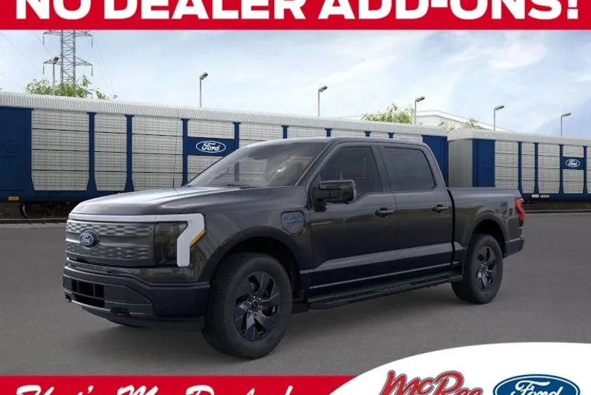 2025 Ford F-150 Lightning Lariat photo 1