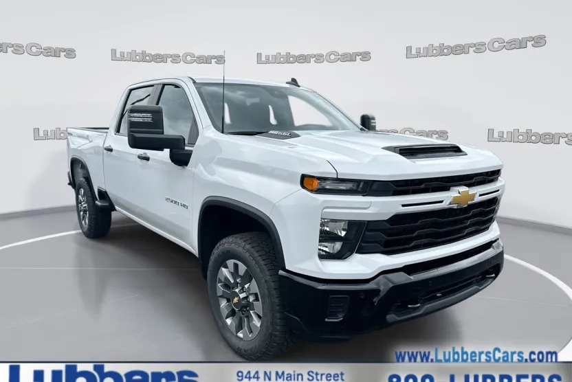 2025 Chevrolet Silverado 2500HD Custom photo 1