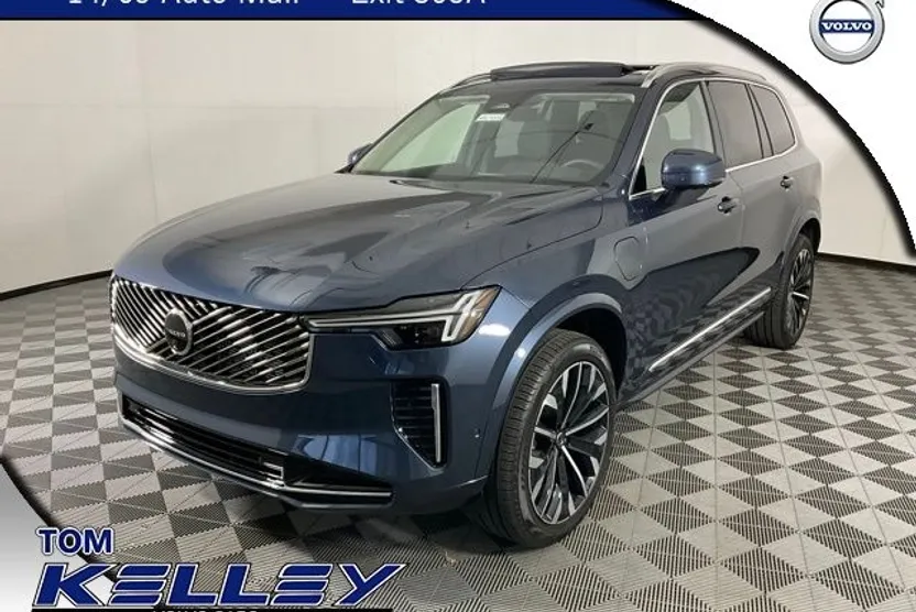 2026 Volvo XC90 T8 Plus photo 1