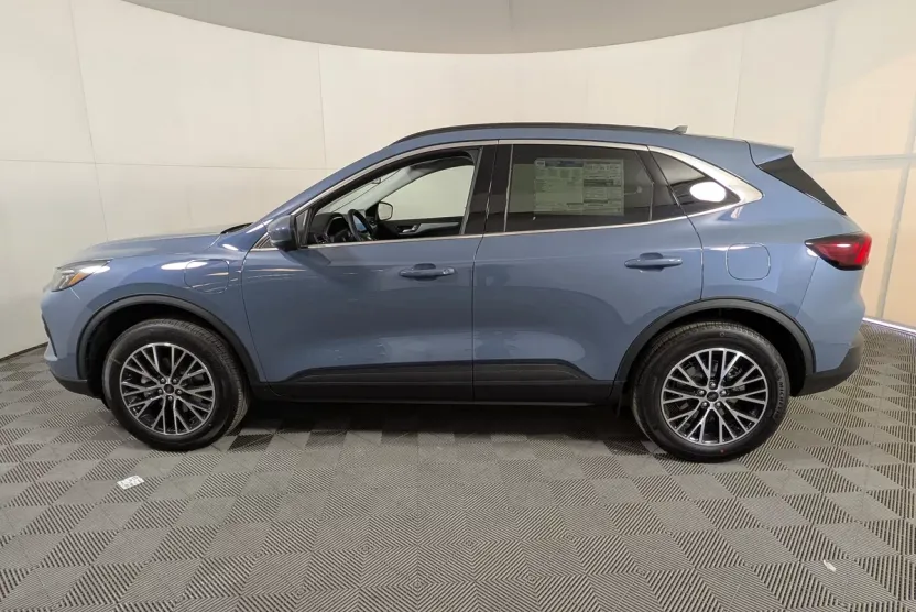 2025 Ford Escape Plug-In Hybrid Base photo 1