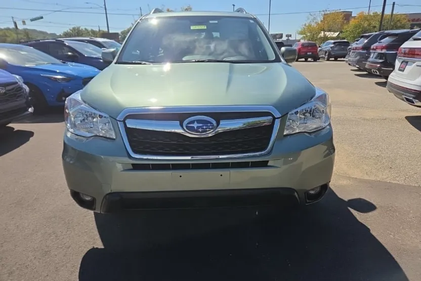2016 Subaru Forester 2.5i Limited photo 1
