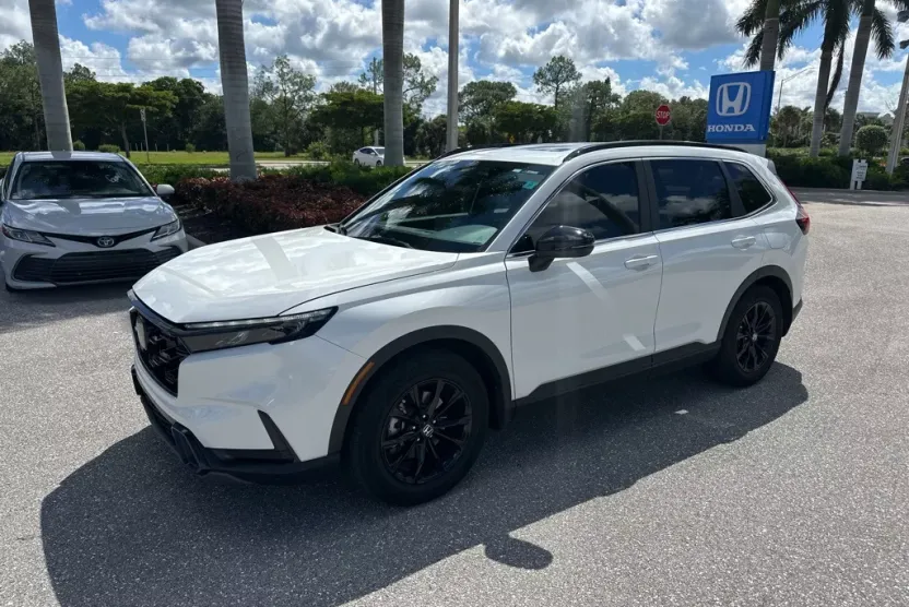 2023 Honda CR-V Hybrid Sport photo 1