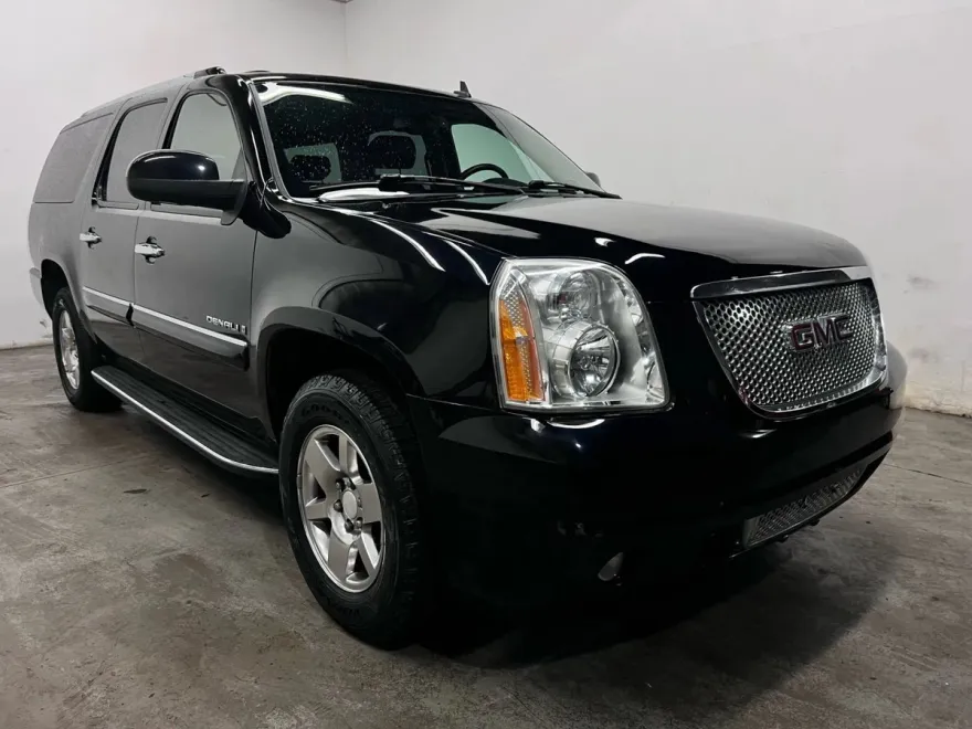2007 Gmc Yukon XL 1500 Denali photo 1