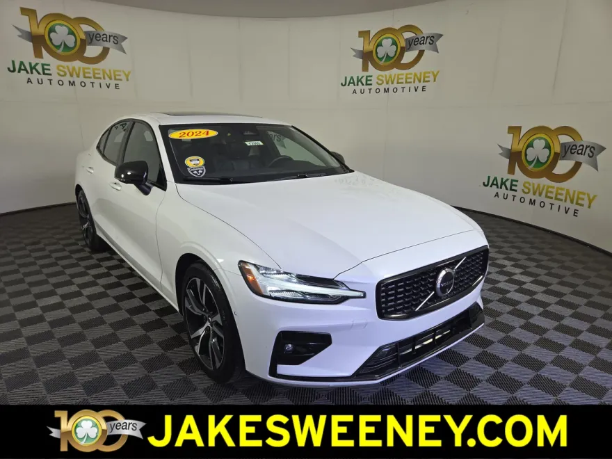 2024 Volvo S60 B5 Plus photo 1
