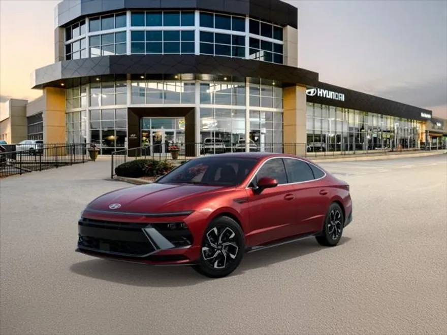 2025 Hyundai Sonata SEL photo 1