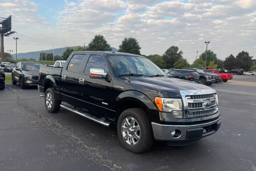 2013 Ford F-150 XLT photo 1