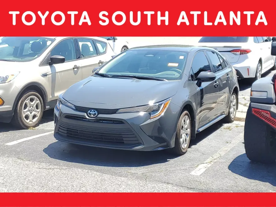 2025 Toyota Corolla LE photo 1