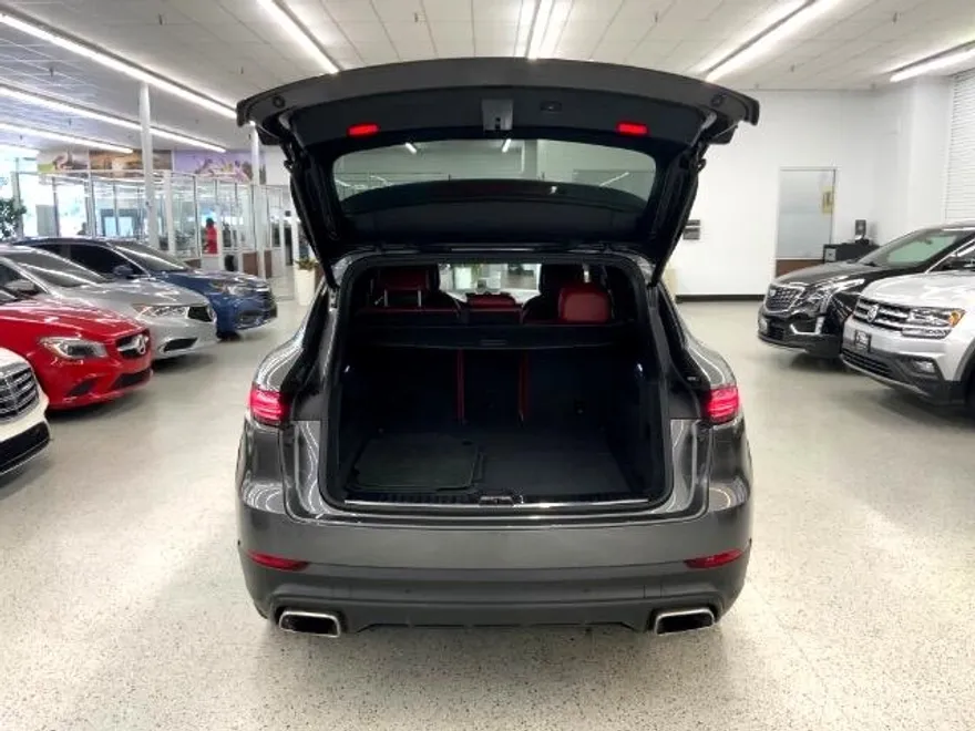 2019 Porsche Cayenne photo 31