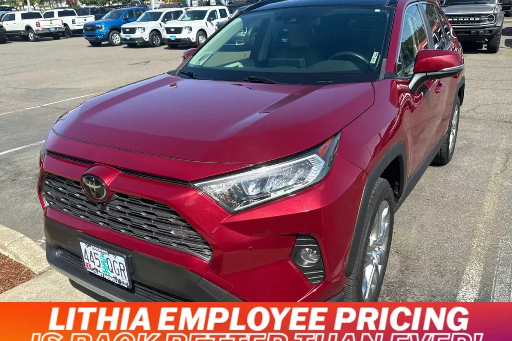 2020 Toyota RAV4 Limited photo 1