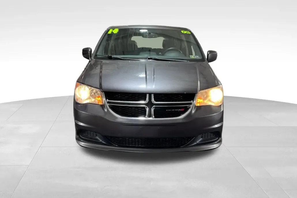 2014 Dodge Grand Caravan SE photo 1