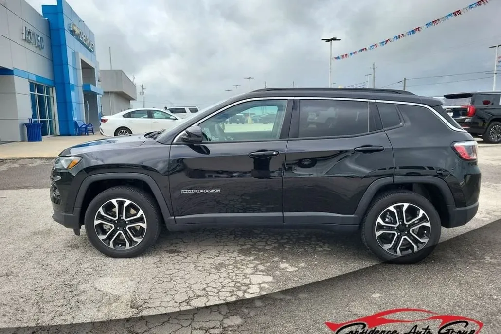 2024 Jeep Compass Limited photo 1