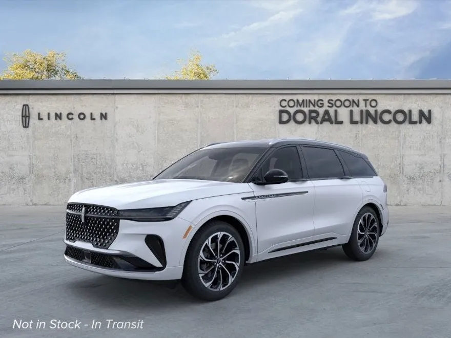 2025 Lincoln Nautilus Reserve photo 1