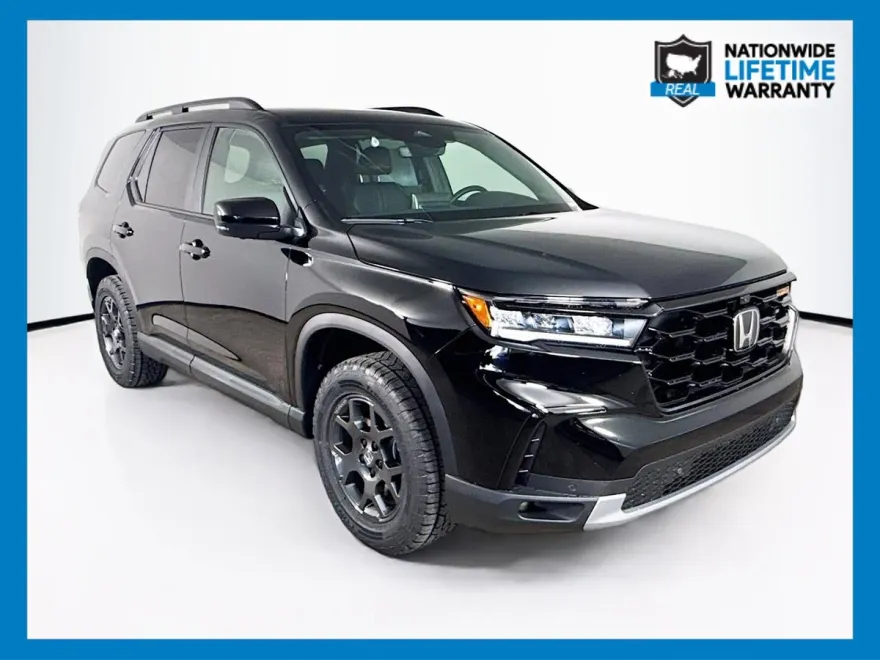 2025 Honda Pilot TrailSport photo 1