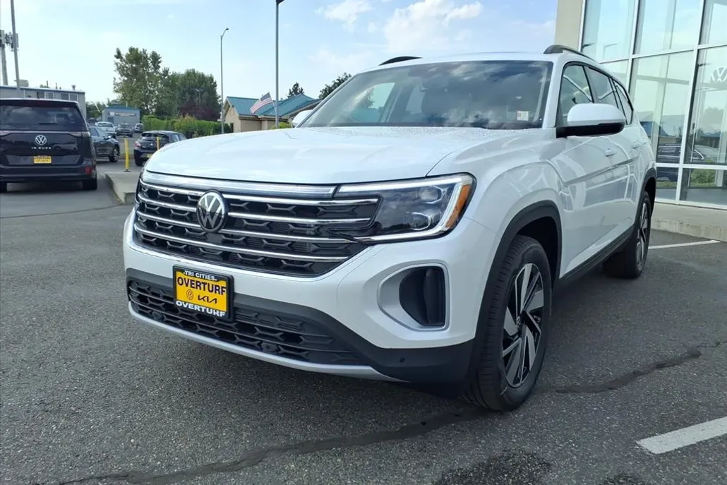 2026 Volkswagen Atlas SE photo 1
