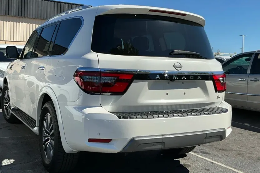 2024 Nissan Armada SL photo 1