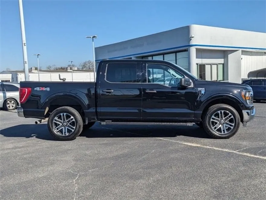 2023 Ford F-150 XL photo 1