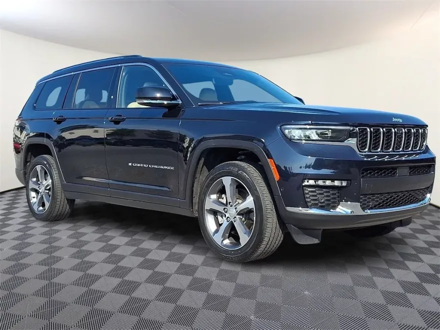 2023 Jeep Grand Cherokee Limited photo 1
