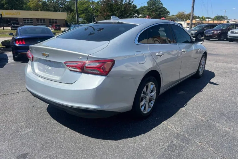 2020 Chevrolet Malibu 1LT photo 1