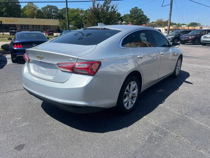 2020 Chevrolet Malibu 1LT photo 1