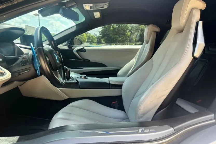 2015 Bmw i8 8-Series photo 1