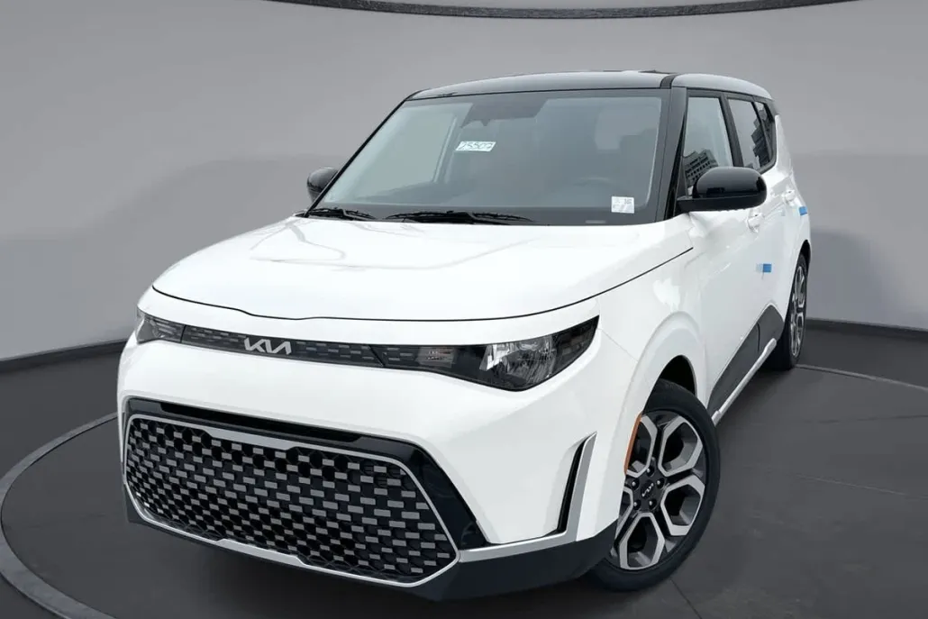 2025 Kia Soul EX photo 1