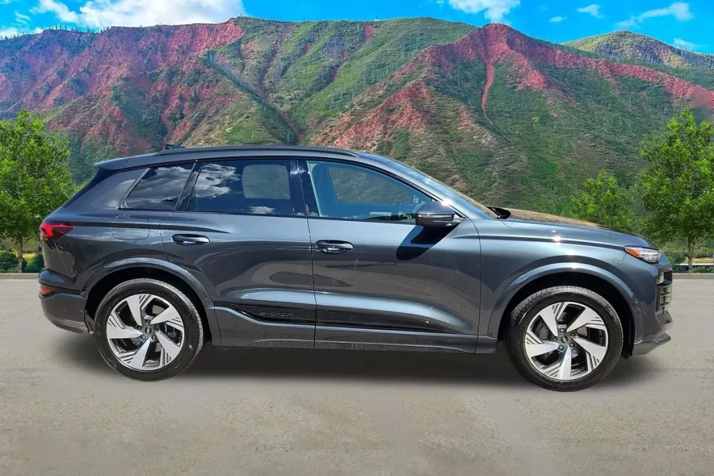 2025 Audi Q6 E-tron Premium Plus photo 1