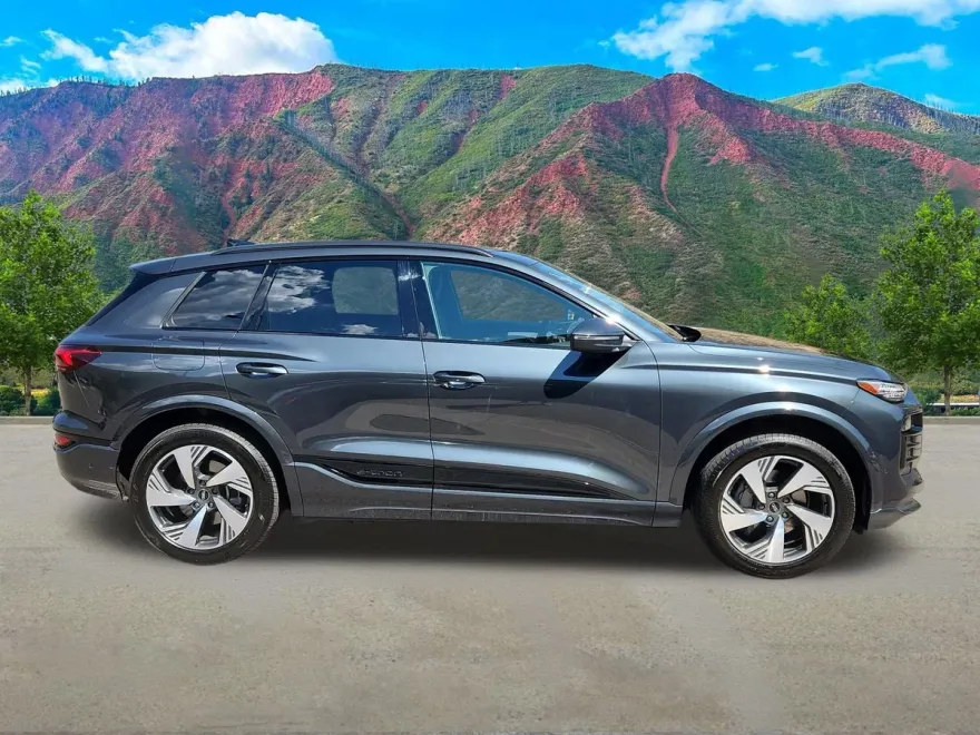 2025 Audi Q6 E-tron Premium Plus photo 1