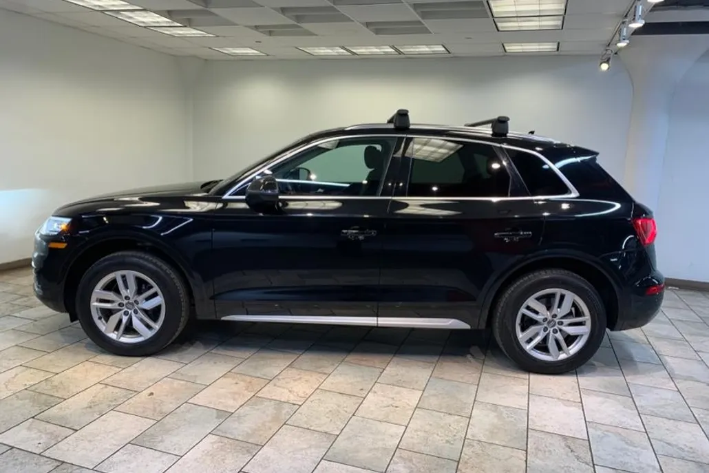 2020 Audi Q5 Premium 45 TFSI photo 1