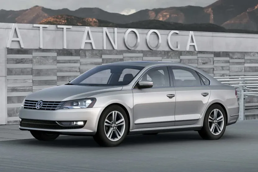 2014 Volkswagen Passat SEL photo 1