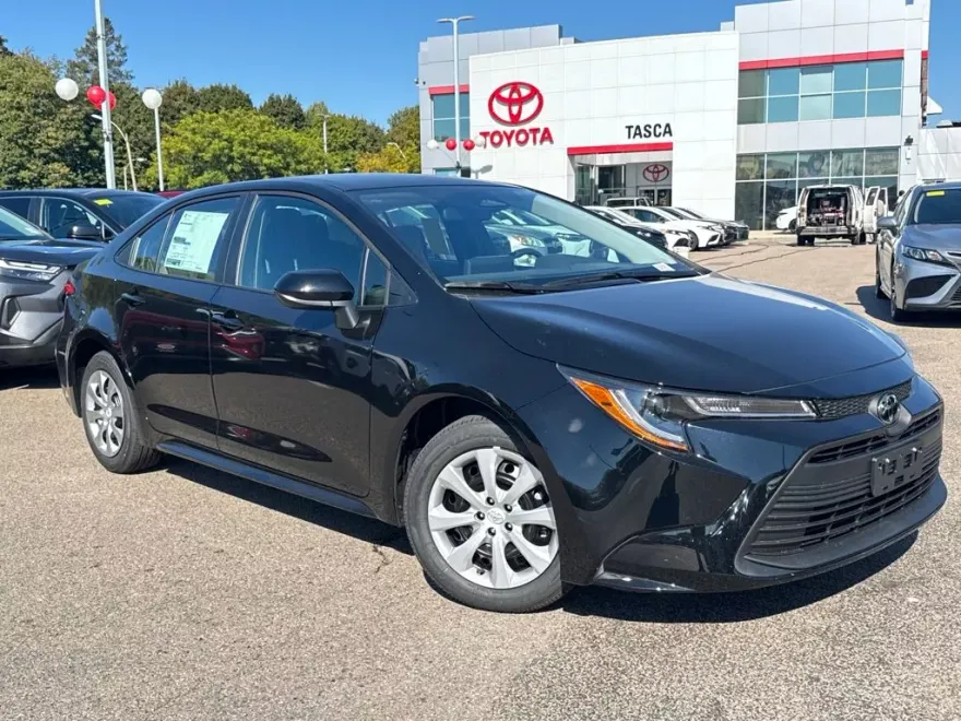 2026 Toyota Corolla LE photo 1