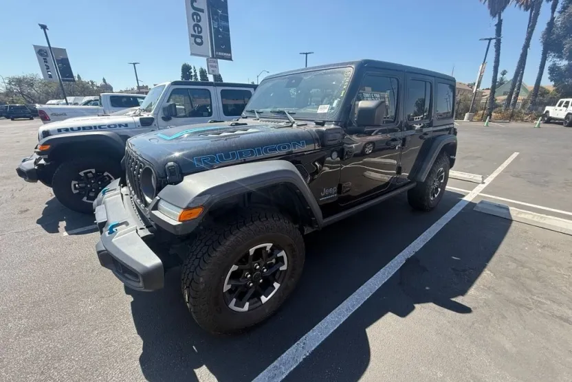 2024 Jeep Wrangler Rubicon 4xe photo 1