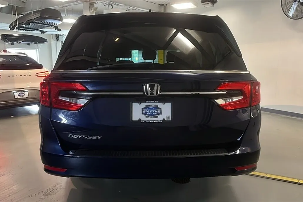 2022 Honda Odyssey EX photo 1