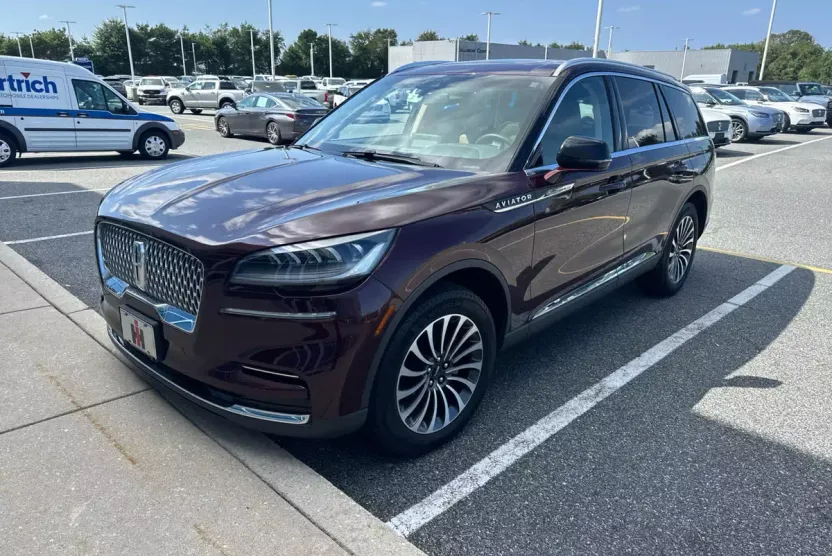 2022 Lincoln Aviator Standard photo 1