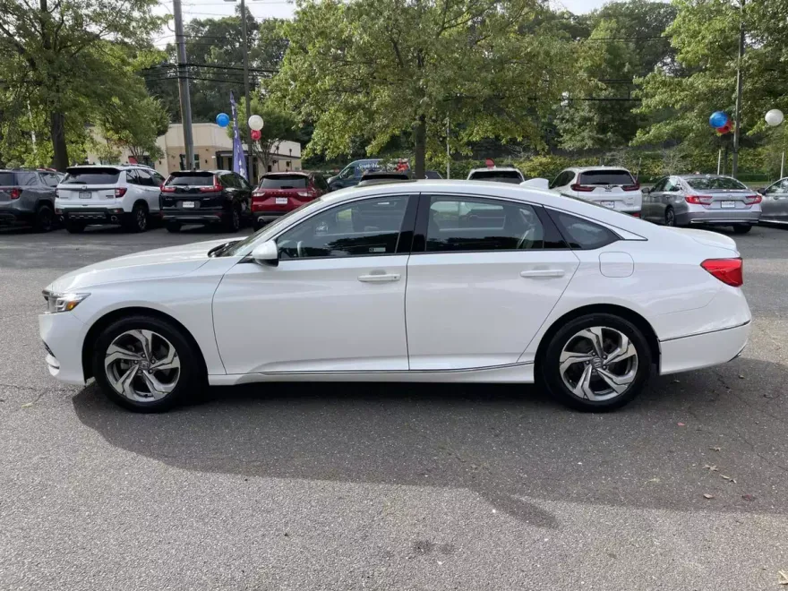 2018 Honda Accord EX photo 1